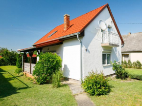 Holiday Home Pergola by Interhome, Balatonmariafürdö